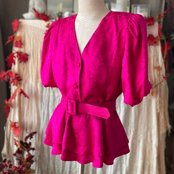 Vintage belted 100% silk hot pink blouse w shoulder pads & puff sleeves Barbie - Picture 1 of 6